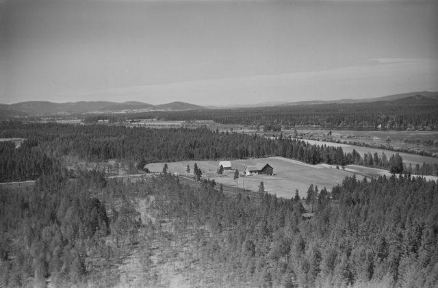 Karisonmoen (Sivderudsmoen) 34/13 Vestsidevegen 74. Foto: Widerøe 1958.